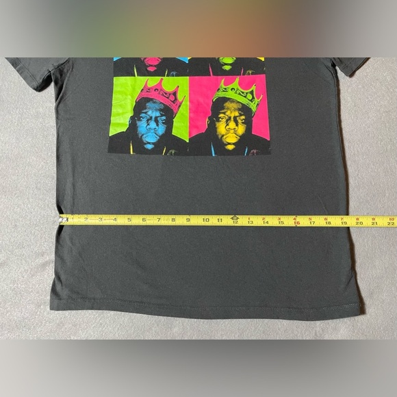 Old Navy Notorious B.I.G. Men’s T-shirt Size Medium Hip Hop 90s - Picture 3 of 6